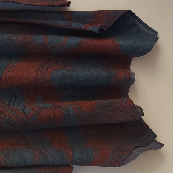 SOFT SURROUNDINGS Floral Renaissance Long Sleeve Asymmetrical Tunic Top - Picture 6 of 12